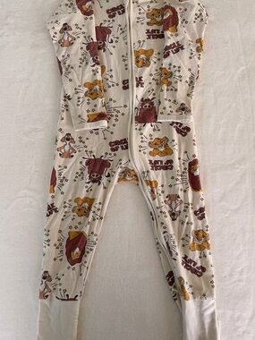 Bonds Disney's The Lion King Circle of Life Wondersuits in a beige color